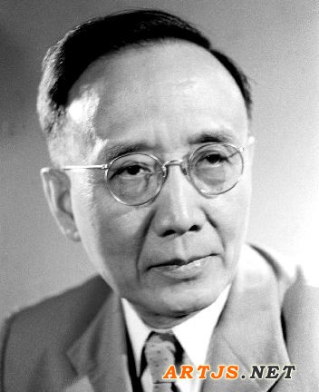 郭沫若 （1892-1978），中国文学家、诗人、考古学家，新诗奠基人之一。